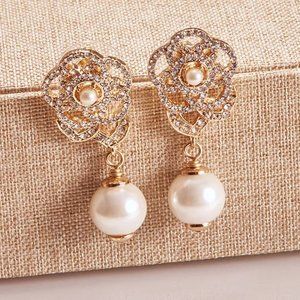 Simple full diamond earrings